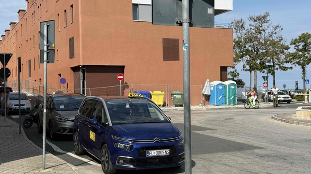 Zašto taksisti blokiraju promet na Valdibori?