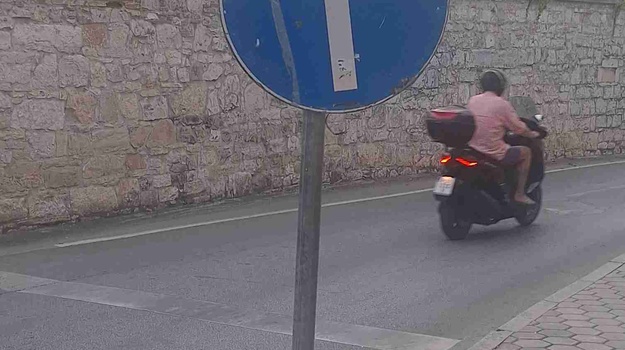 Postavljanje znaka kod Mattea Benussija