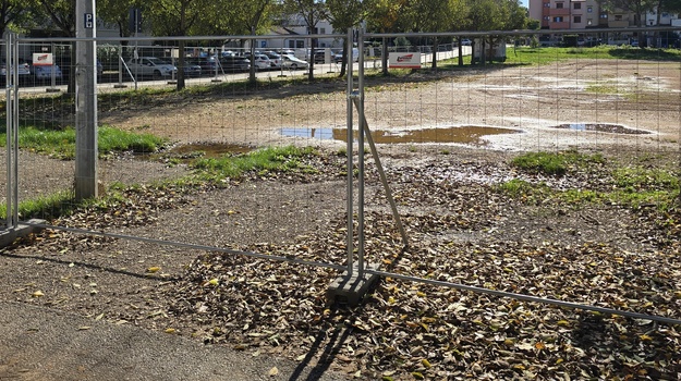 Parkiralište Ograđeno, Radovi Nezapočeti