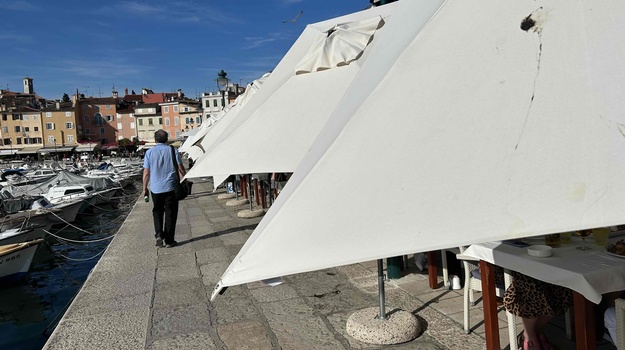 Prekoračenje terasa smeta prolaznicima