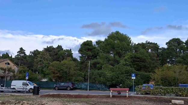 Nepropisan rubnjak ometa pristup