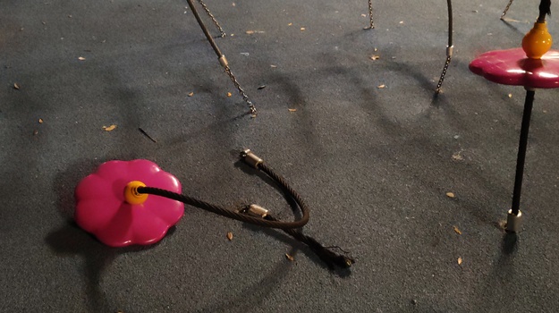 Vandalizam u parku kod tržnice