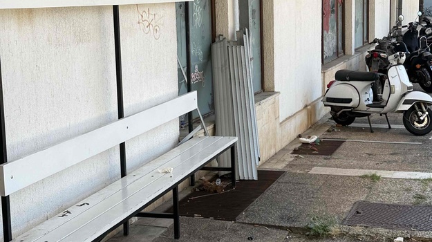 Pokupite Smeće Nakon Nevremena