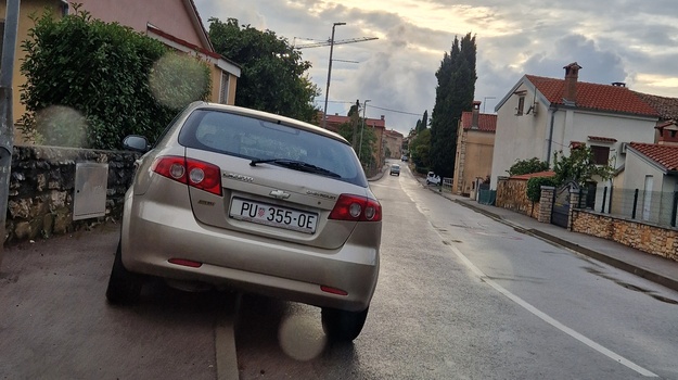 "Nepoštivanje parkiranja u Rovinju"