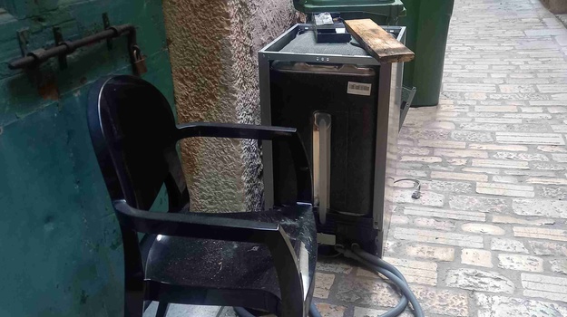 Glomazni otpad u Rakovcu traje