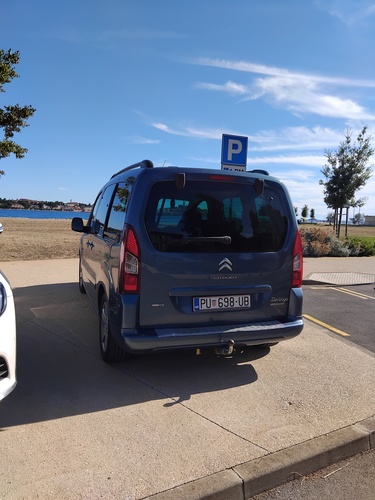 Povlašteno