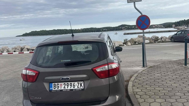 Parkiranje Nije Dozvoljeno