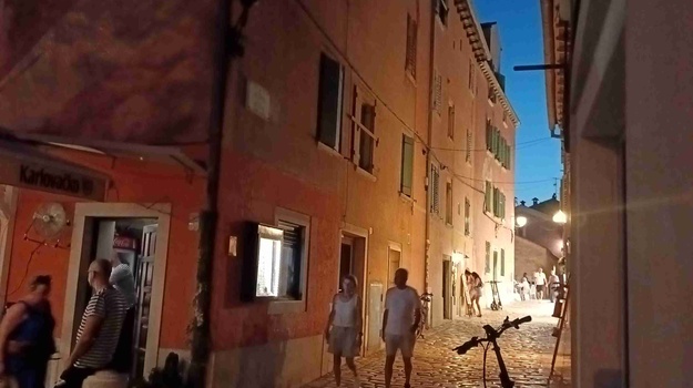 Neispravna rasvjeta u Sv. Križ
