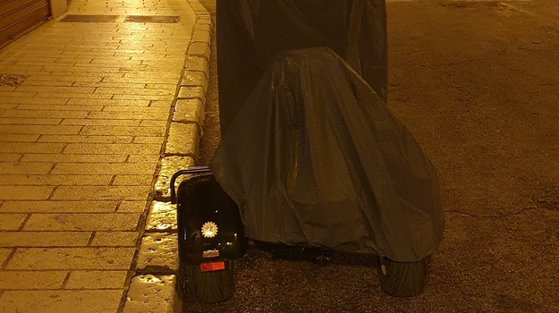 Napustena trikolicu ometa jutarnju dostavu