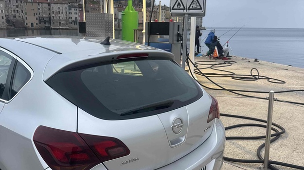 Parkiranje Zabranjeno Ovdje.