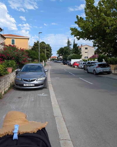 Automobili