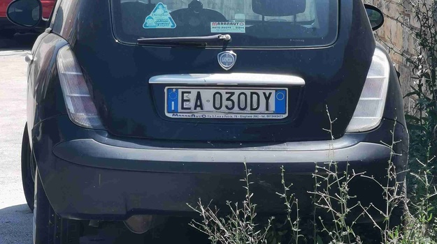 "Dvije godine zapušten automobil"