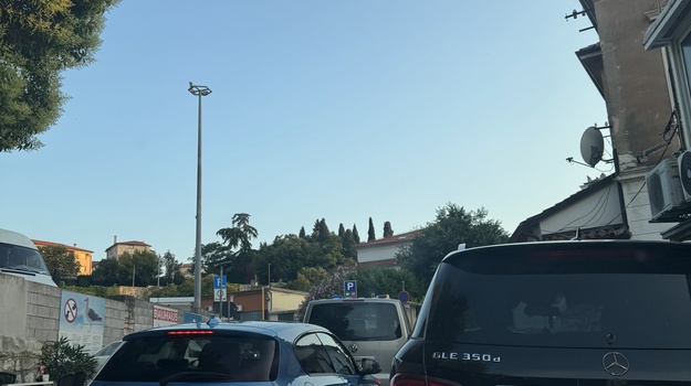 Nepropisno parkiranje kod Aquariusa