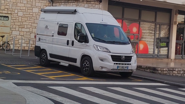 Neprimjereno kampiranje