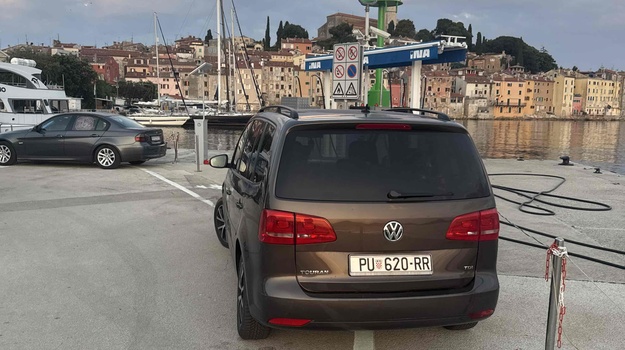 Zabranjen je parking.