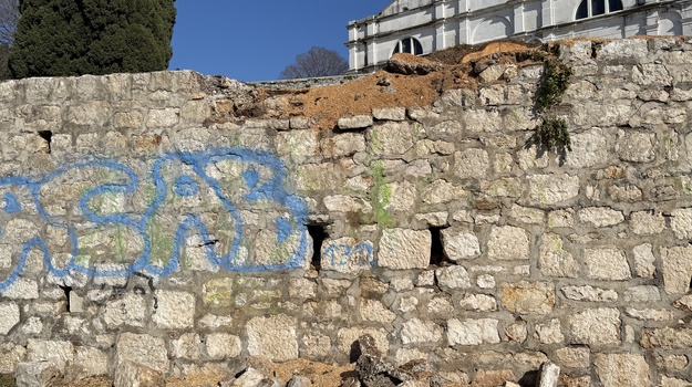 Rekonstrukcija zida s otpali kamenjem