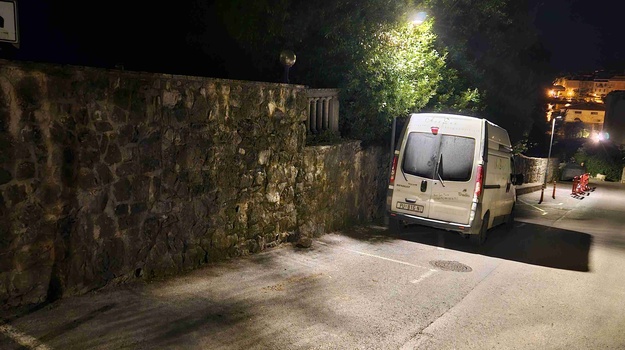 Vozilo parkirano u prekršaju