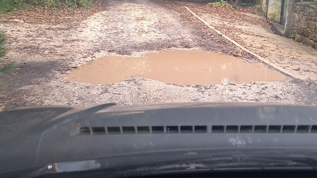 Problem lokvi na putu