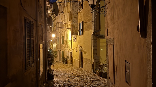 Rasvjeta na adresi Montalbano 22 ne radi