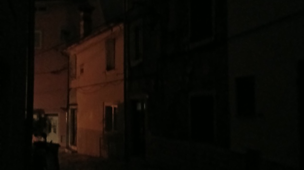 Nedostatak rasvjete u Mazzinijevoj