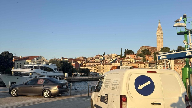 Zabranjen parking na lokaciji.