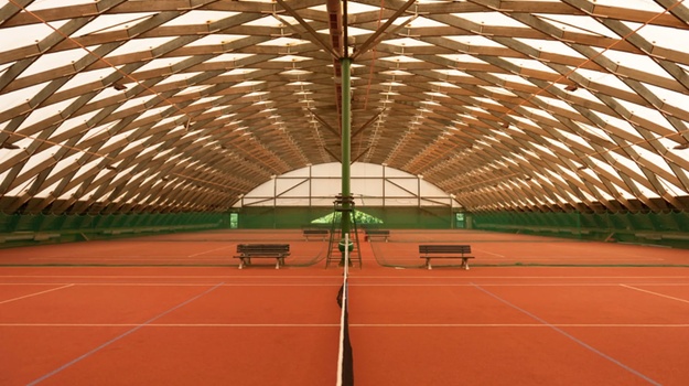 Opasno stanje teniske dvorane