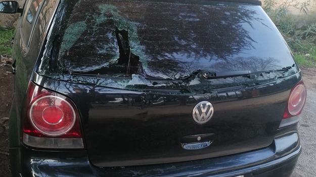 Razbijeno vozilo na boćalištu