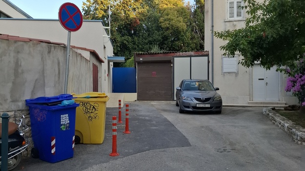Nepropisno parkiranje svakodnevni problem