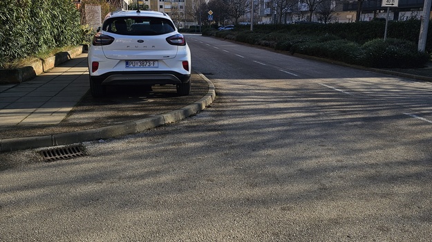 Neprimjereno parkiranje