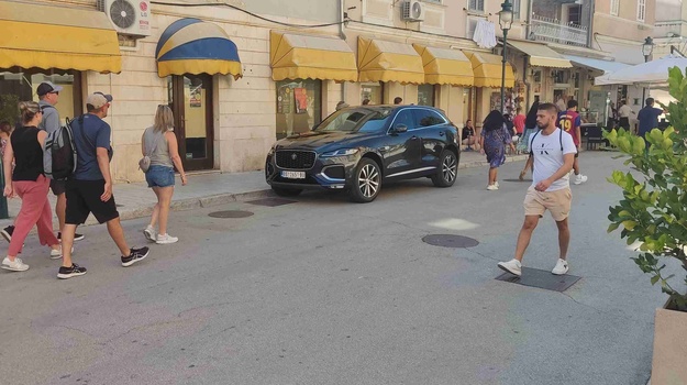 Pješačka zona: Parkiranje usred grada