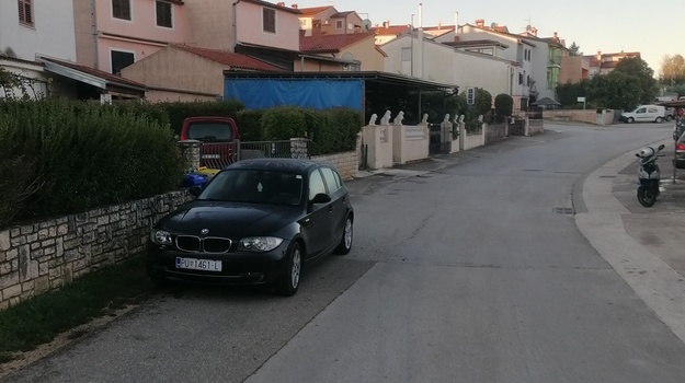 Nepropisno vozilo u Balskoj ulici
