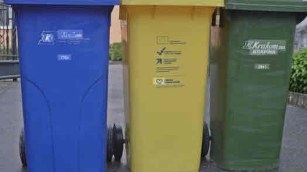 Oslobodite Trotoar za Invalidske Prolaze (kante smetaju)