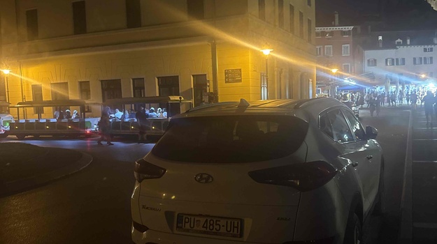 Parkiranje Nije Dopušteno
