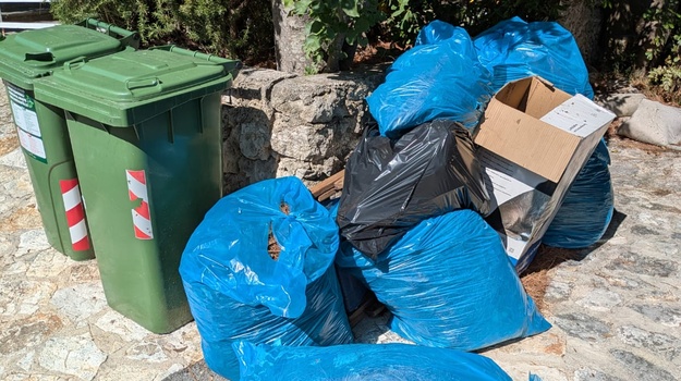 Odvoz biljnog otpada s Monpelosa