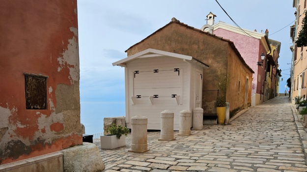 Montažno ruglo zahtijeva uklanjanje