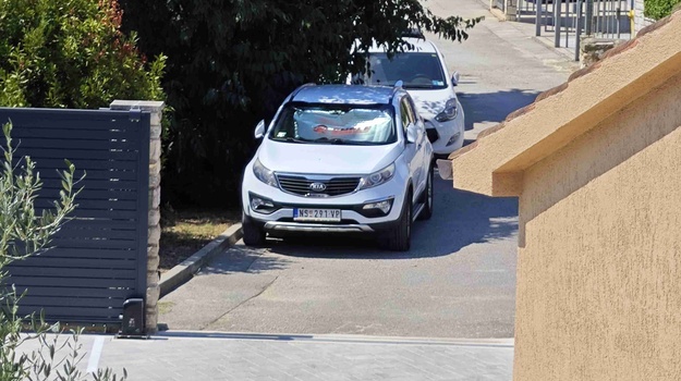 Nepropisno parkirano vozilo u Rovinju