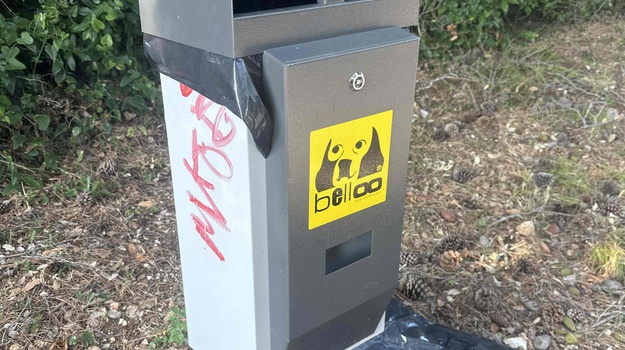 Pretrpana kanta za smeće