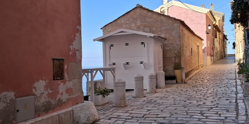 Adventska kućica u ulici sv. Križa