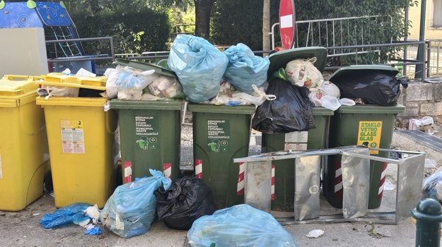 "Ratarska ulica postaje divlji deponij"