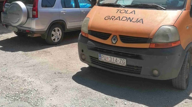 "Upozorenje za pogrešno parkiranje"