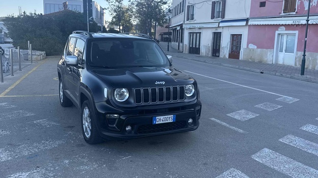 Parkiranje nije dopušteno.