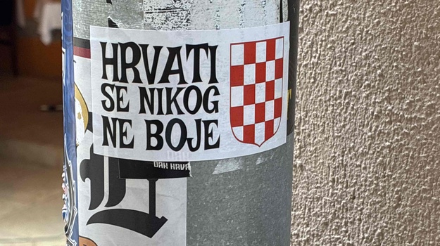 Omalovažavanje Simbolima u Andronelli