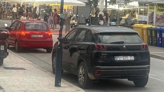 Zabrana parkiranja.